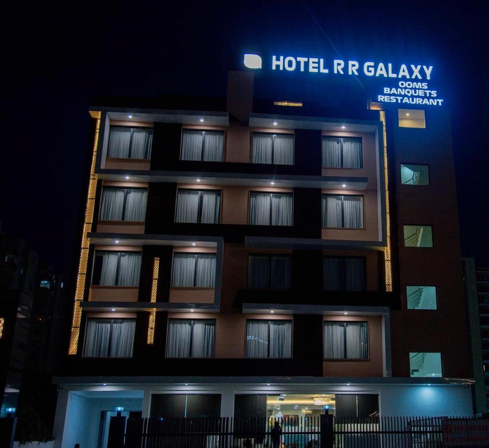 Rr Galaxy Otel Gurgaon Dış mekan fotoğraf