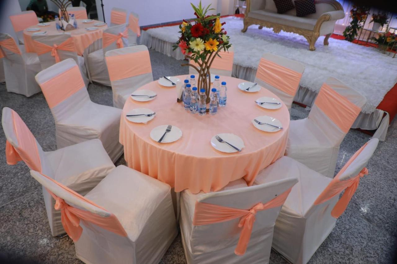 Rr Galaxy Otel Gurgaon Dış mekan fotoğraf