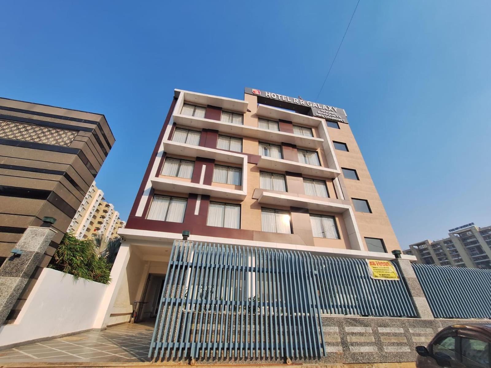 Rr Galaxy Otel Gurgaon Dış mekan fotoğraf