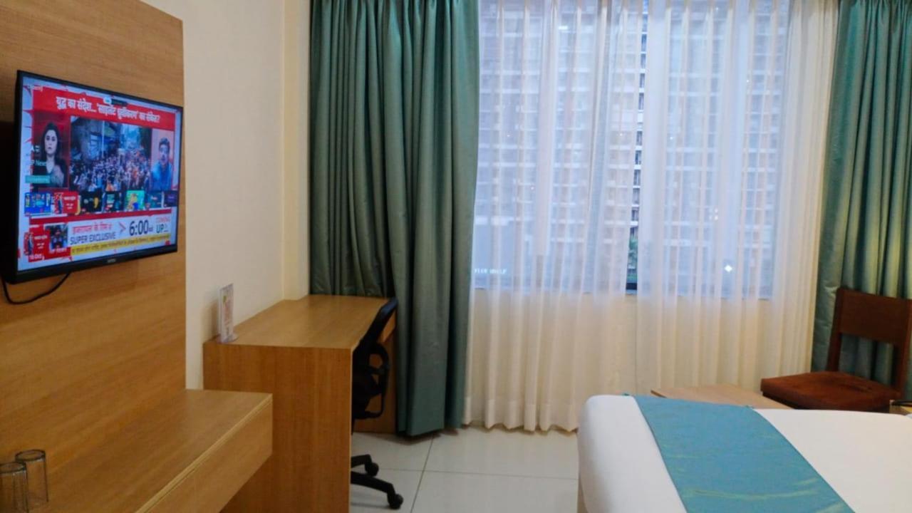 Rr Galaxy Otel Gurgaon Dış mekan fotoğraf