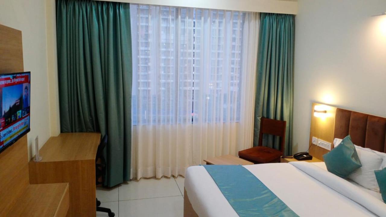 Rr Galaxy Otel Gurgaon Dış mekan fotoğraf