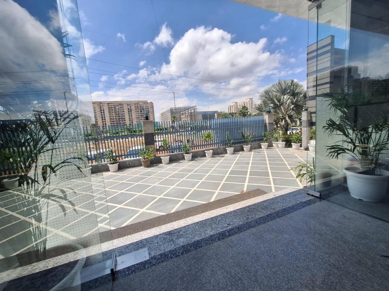 Rr Galaxy Otel Gurgaon Dış mekan fotoğraf